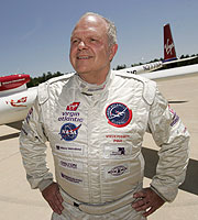 Steve Fossett. (Foto: EFE/mayo de 2006)